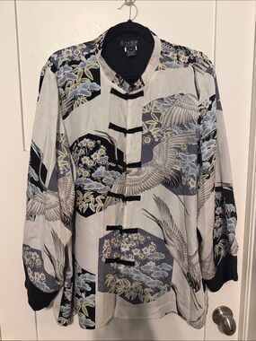 Citron 100% Silk Crane-Print Mandarin Collar Shirt in Light Gray and Black